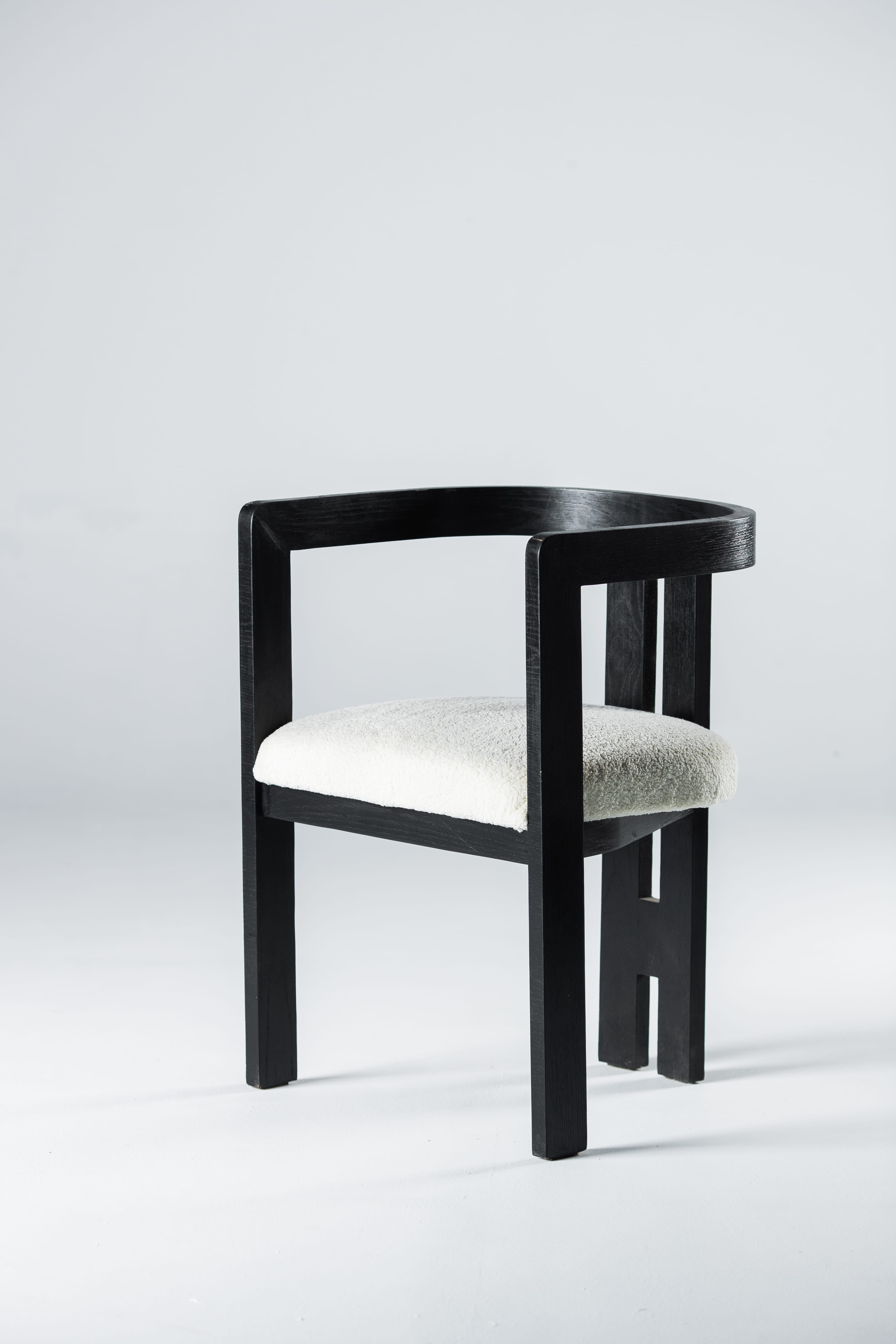 Vionna Chair