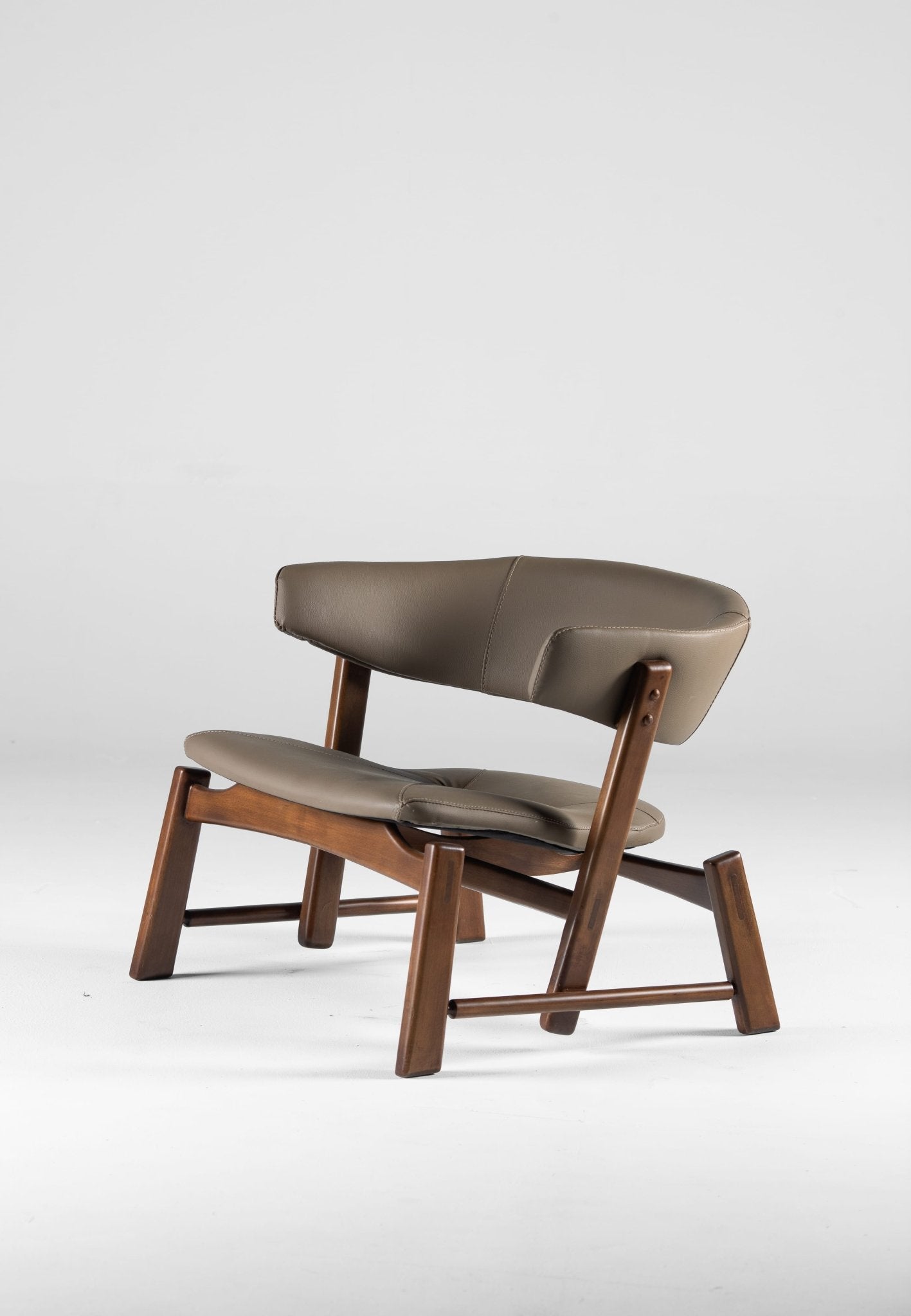 Ember Chair - Taupe Leather Lounge Chair with Dark Wood Frame | Mahogni