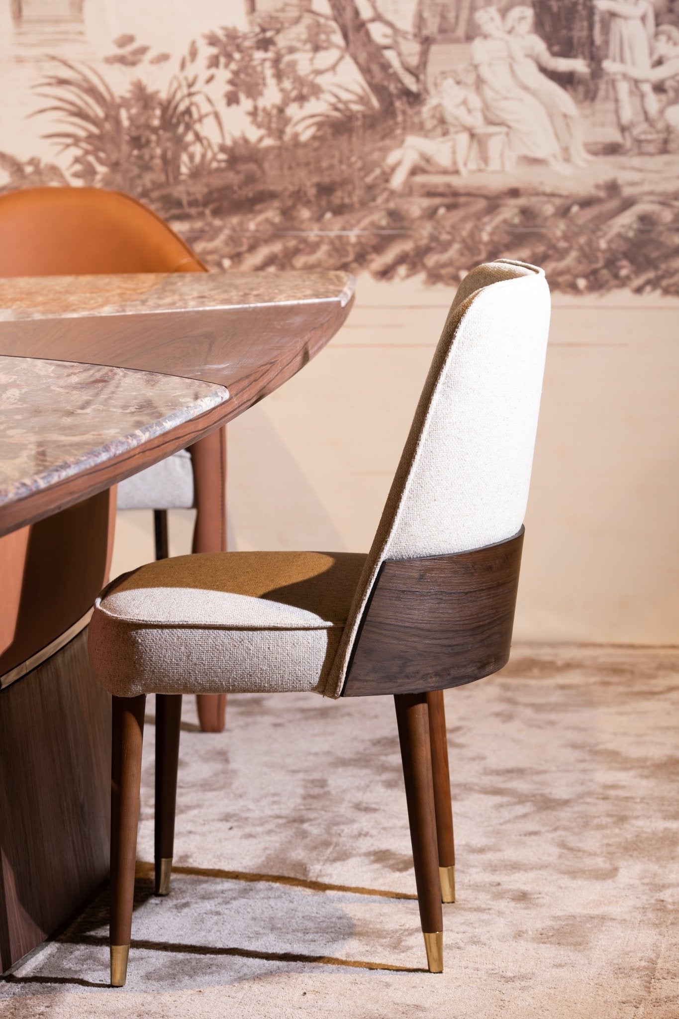 Earth Dining Room Set - Pre Order - Mahogni