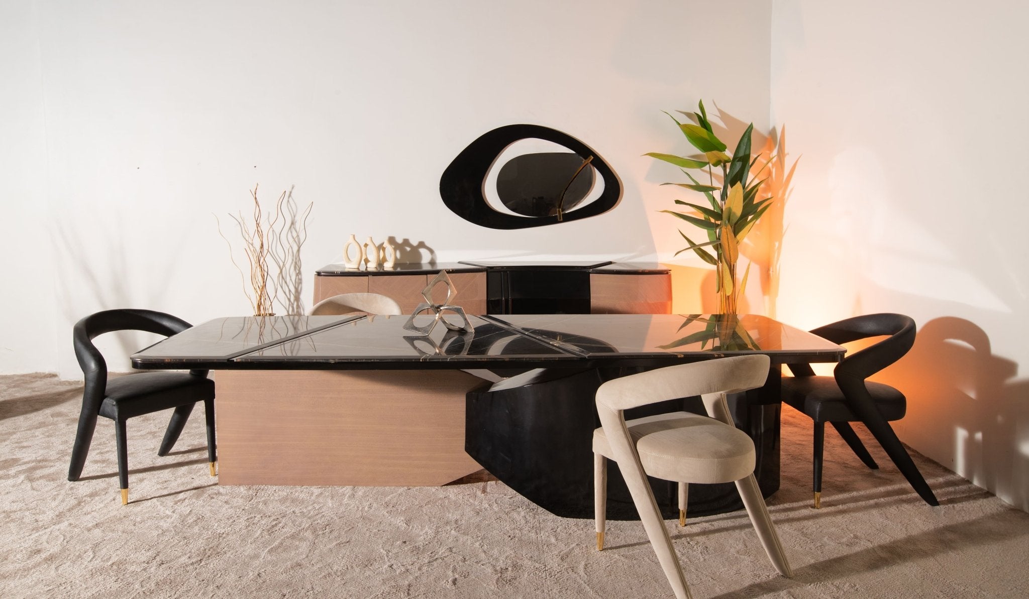 Black Eye Dining Room - Pre Order - Mahogni