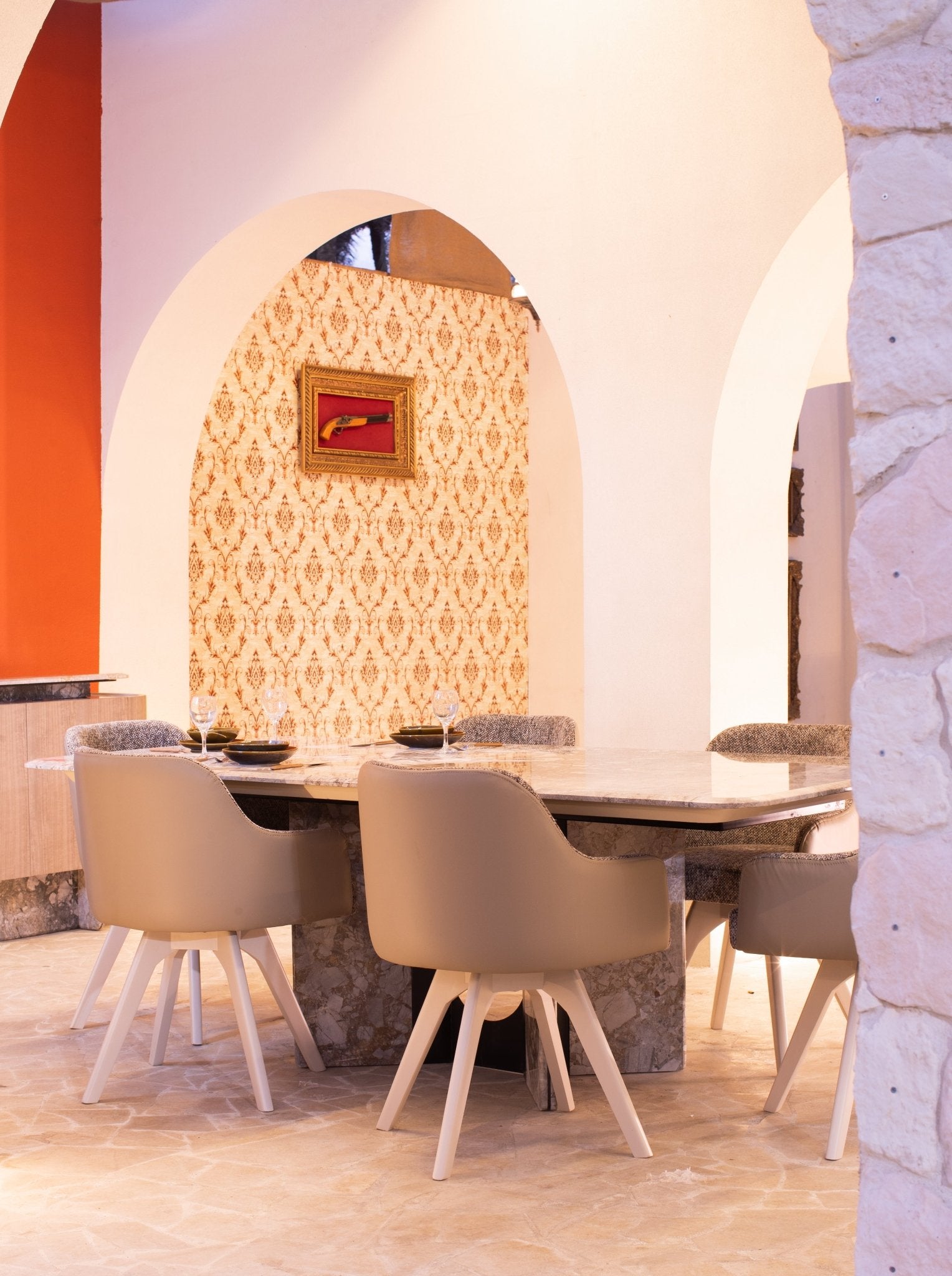 Glam Marble Dining Table with Bucket Style Chairs - Mahogni Furniture.