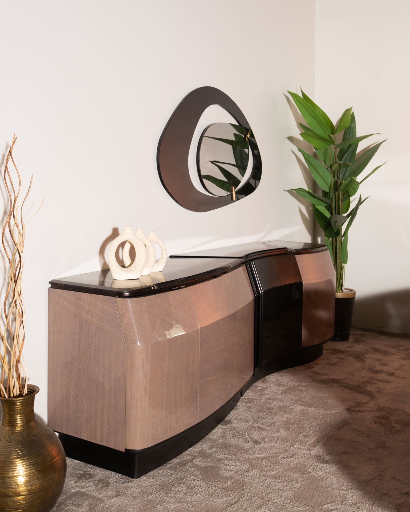 Black Eye Dining Room - Pre Order - Mahogni