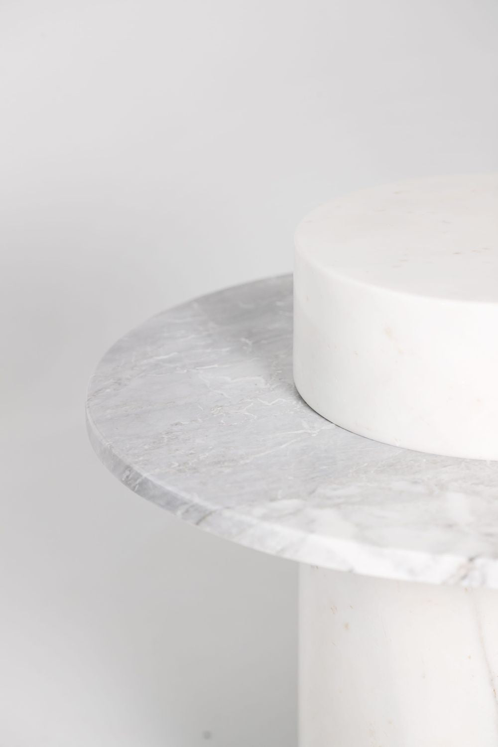 Nova Table Set - Two White and Gray Cylindrical Marble Side Tables with Layered Design by Mahogni