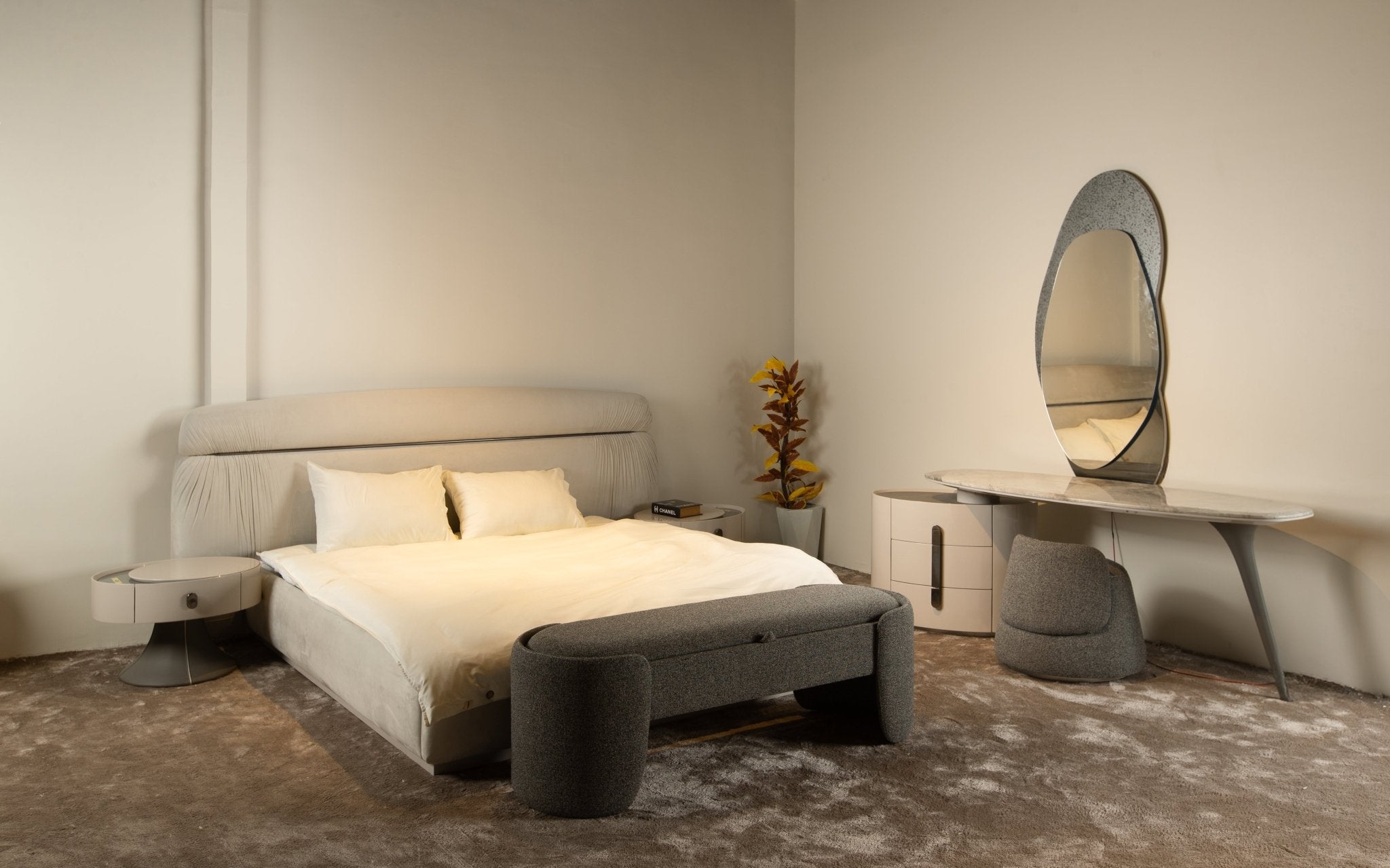 Oval Bedroom - Mahogni