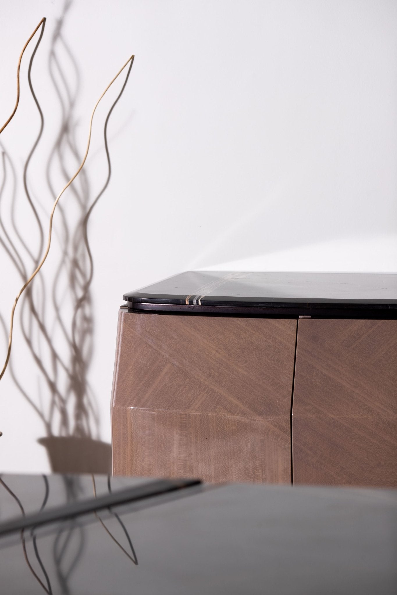 Black Eye Dining Room - Pre Order - Mahogni