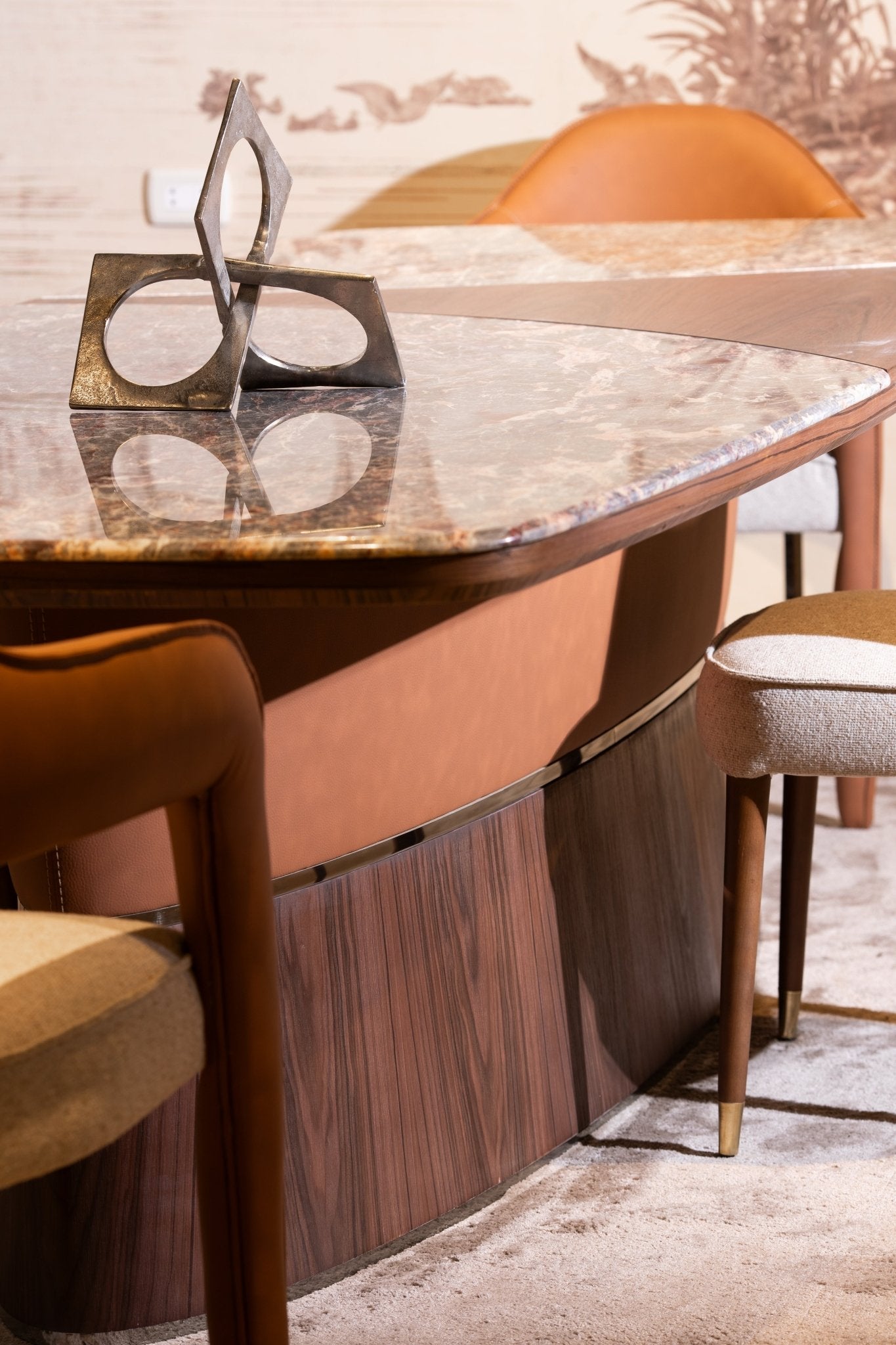 Earth Dining Room Set - Pre Order - Mahogni