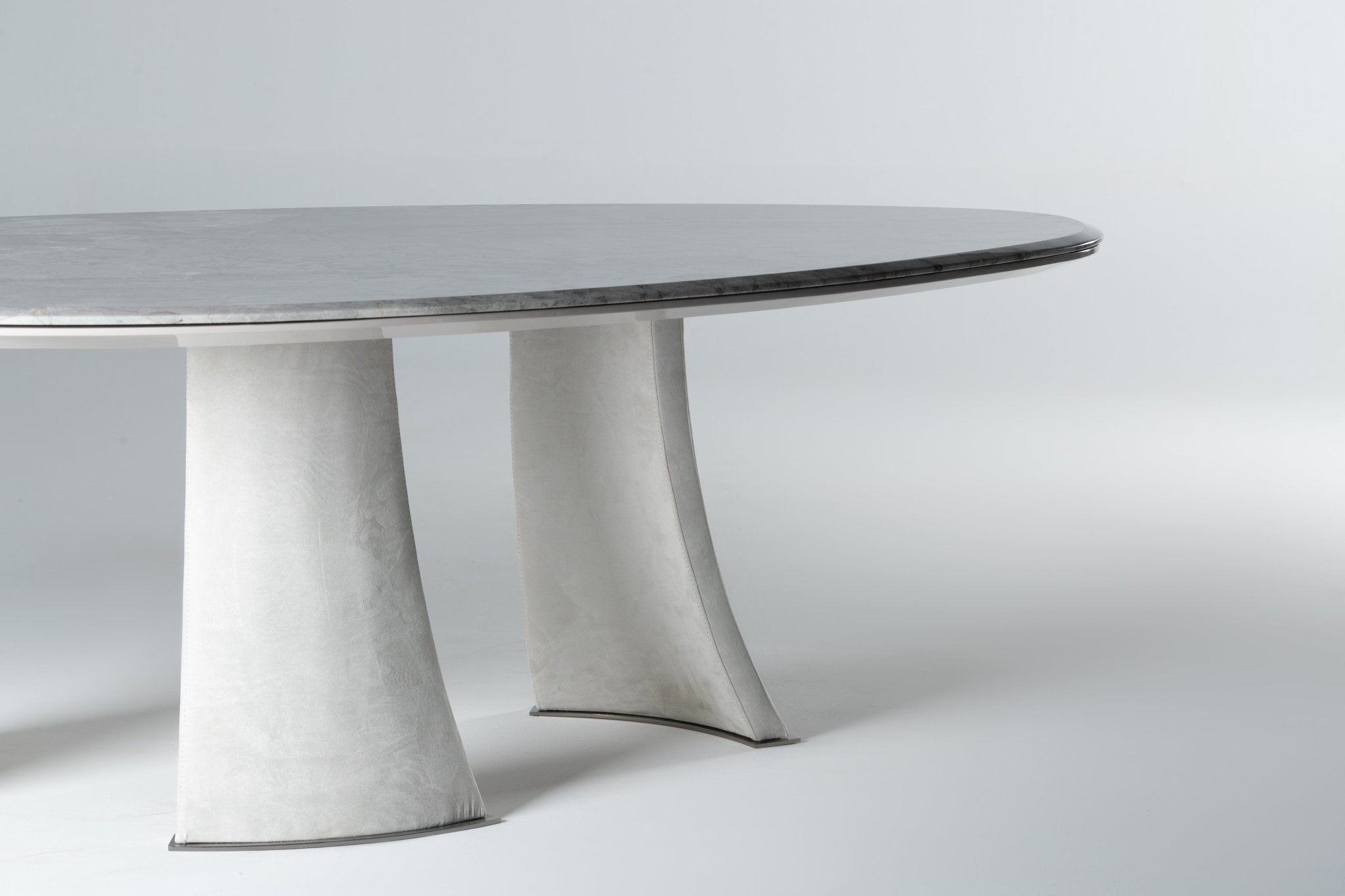 Oval Dining Room - Mahogni