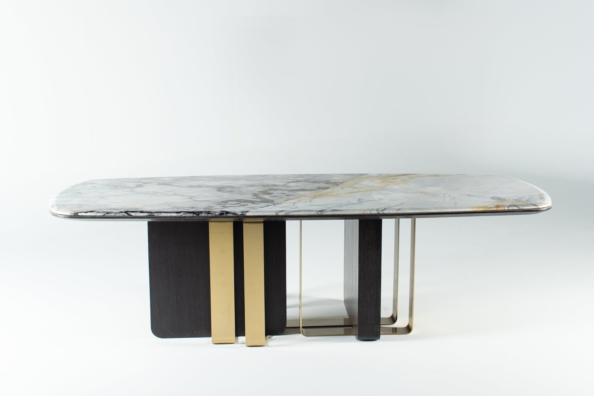 Kavar Dining Room - Mahogni