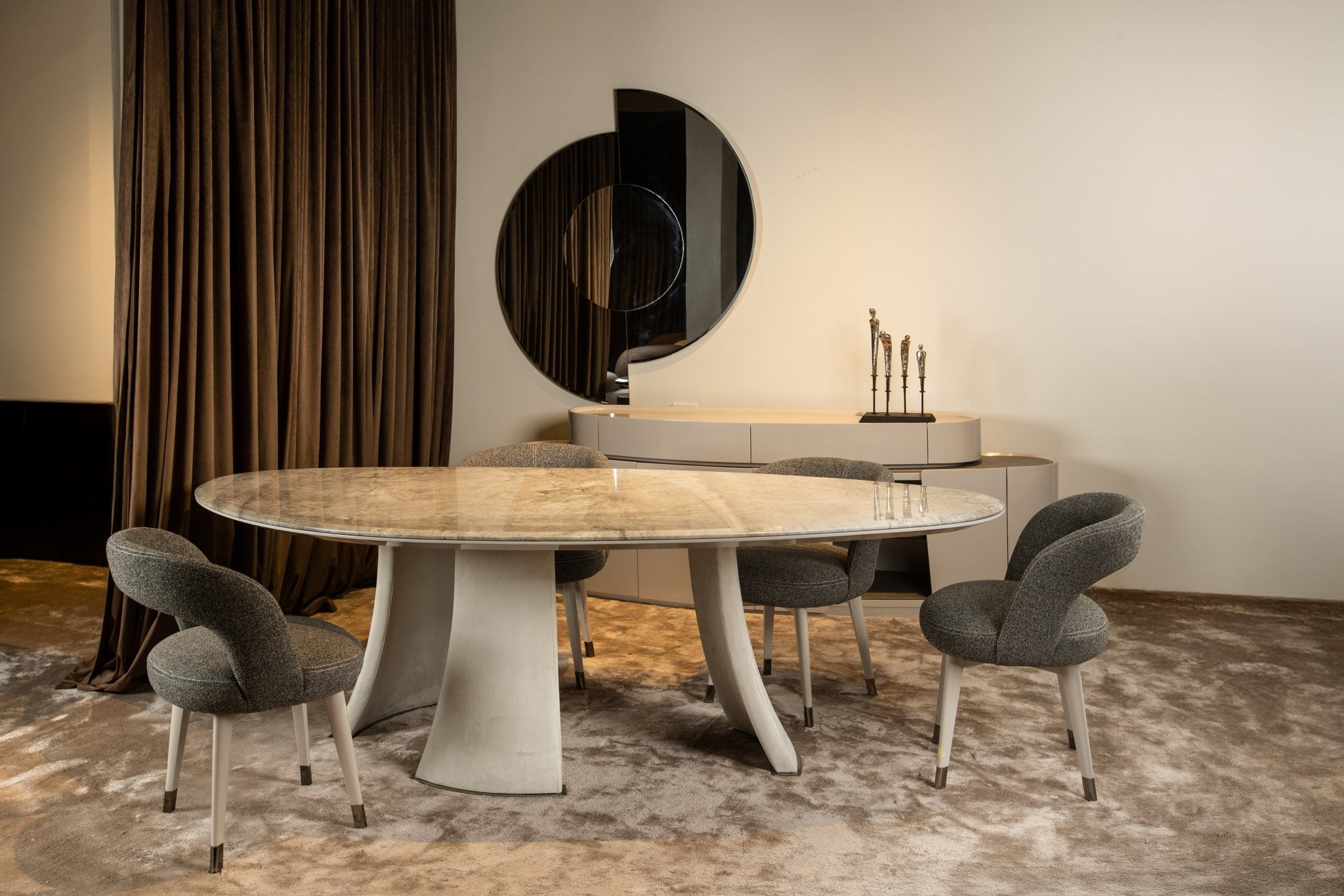 Oval Dining Room - Mahogni