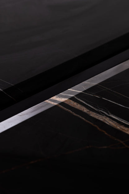 Black Eye Dining Room - Pre Order - Mahogni