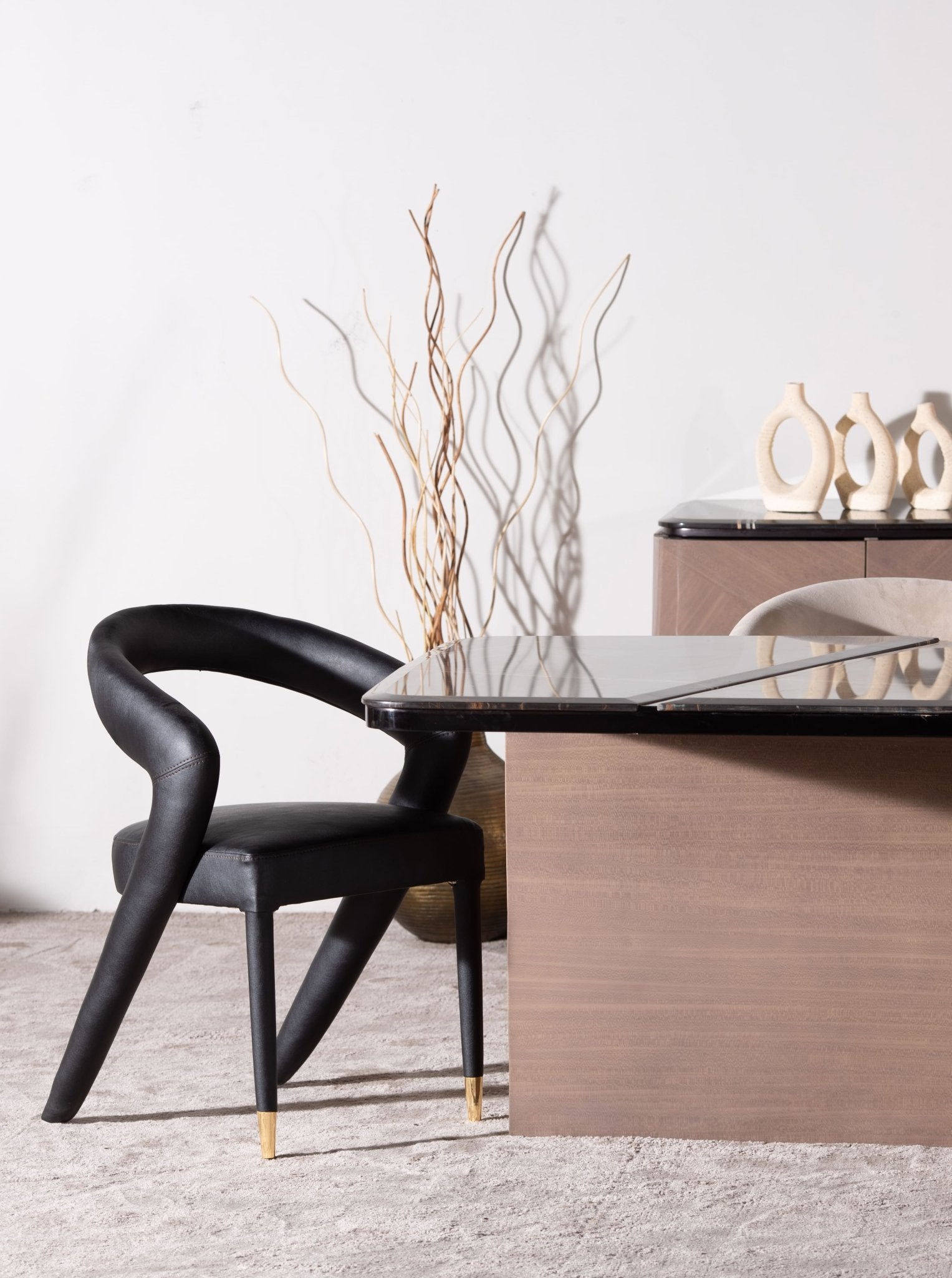 Black Eye Dining Room - Pre Order - Mahogni