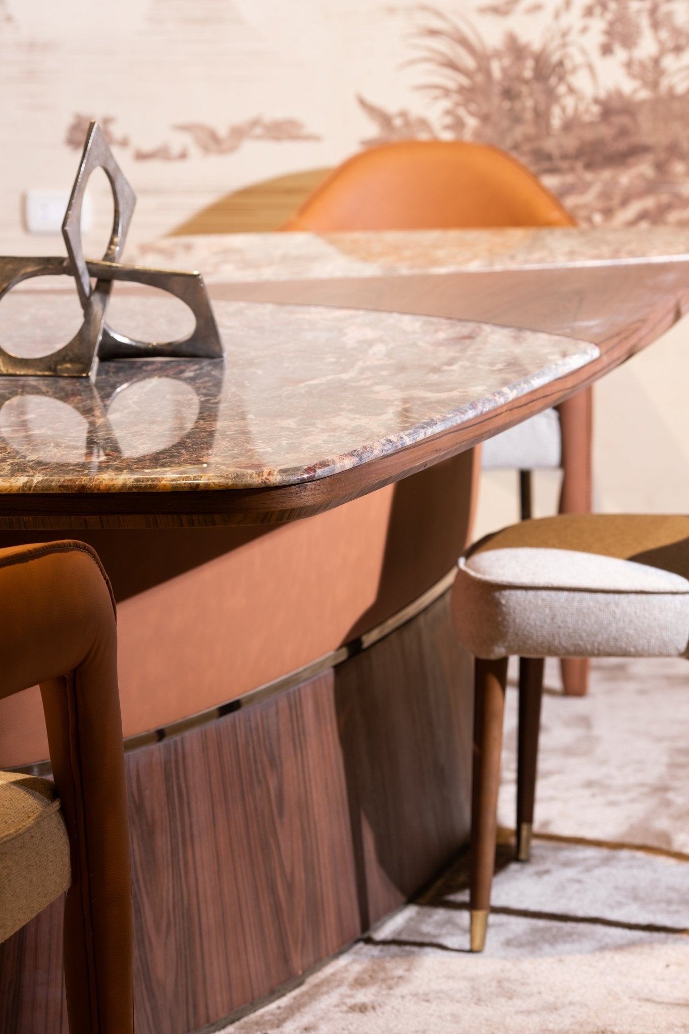 Earth Dining Room Set - Pre Order - Mahogni