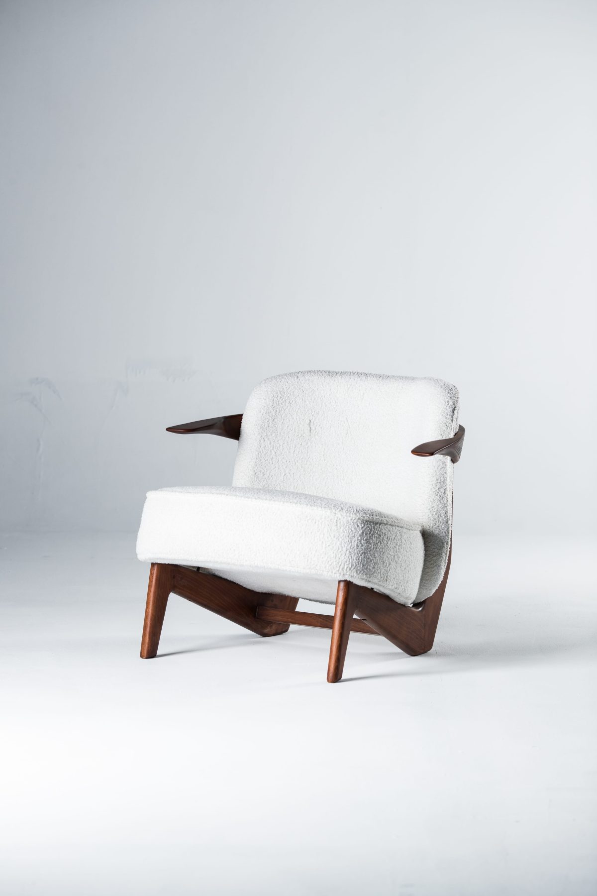 Lounge Chair - Image 1